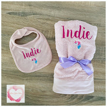 Load image into Gallery viewer, Embroidered personalised towel and bib set