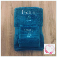 Load image into Gallery viewer, Embroidered personalised towel set with picture